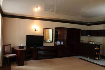 Фото номера Семейный номер Отель Best Western Plus Paradise Hotel Dilijan г. Дилижан 5
