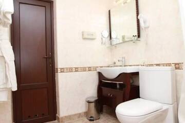 Фото номера Номер бизнес-класса Отель Best Western Plus Paradise Hotel Dilijan г. Дилижан 6