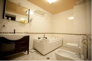 Фото номера Номер бизнес-класса Отель Best Western Plus Paradise Hotel Dilijan г. Дилижан 2